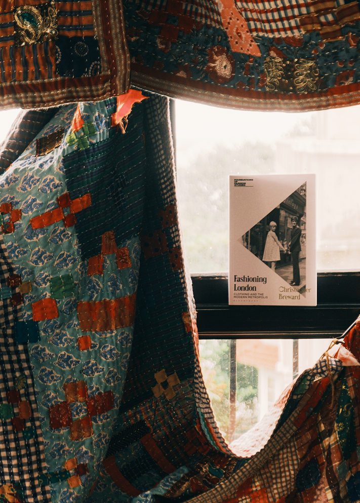 Fashioning London: Clothing and the Modern Metropolis