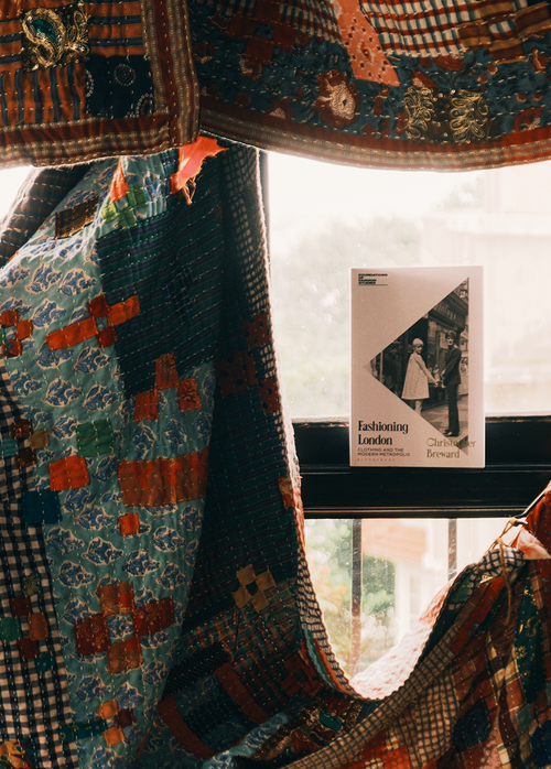 Fashioning London: Clothing and the Modern Metropolis